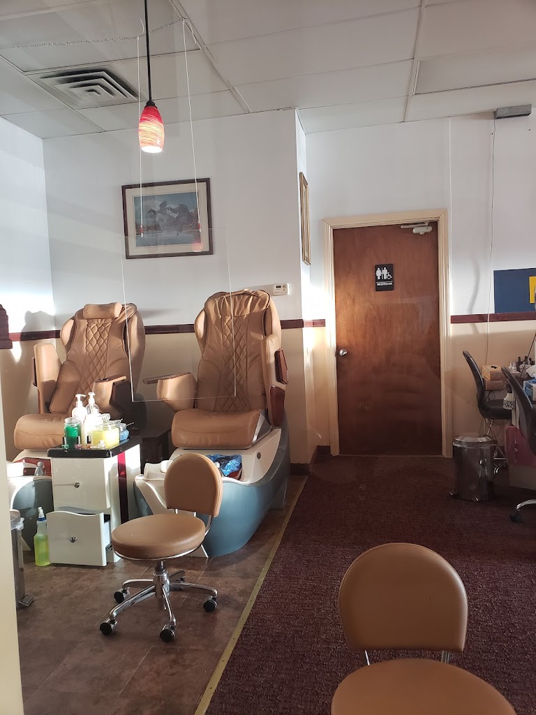 Q Nail & Spa 49417