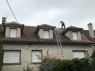 LOUIS M Couverture à Neuilly-Plaisance