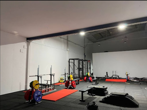 RV STRENGTH GYM - Calle Santiago Apóstol, 49, 21002 Huelva