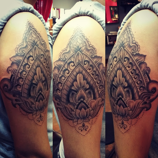 Tattoo Shop «Urban Blastin Ink», reviews and photos, 5410 Hwy 6 N B, Houston, TX 77084, USA