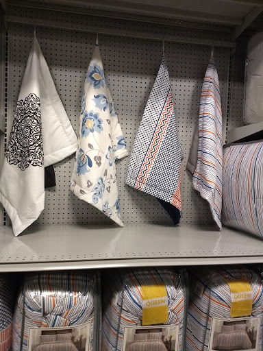 Home Goods Store «At Home», reviews and photos, 4620 Stadium Dr, Kalamazoo, MI 49008, USA