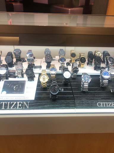 Jewelry Store «Kay Jewelers», reviews and photos, 300 The Bridge St Suite 114, Huntsville, AL 35806, USA