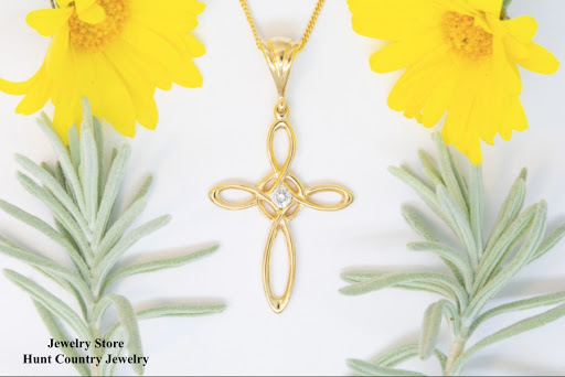 Jewelry Store «Hunt Country Jewelers», reviews and photos, 105 E Main St, Purcellville, VA 20132, USA