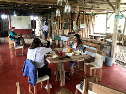 Ecofinca Los Manzanos Casa Grande - vereda el oro a 8 kilometros del pueblo, Riosucio, Caldas, Colombia
