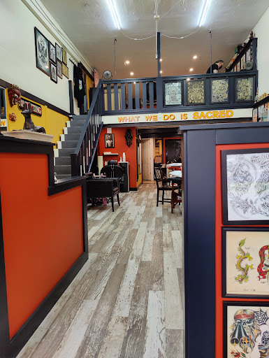 Tattoo Shop «Hidden Hand Tattoo», reviews and photos, 3516 Fremont Pl N A, Seattle, WA 98103, USA