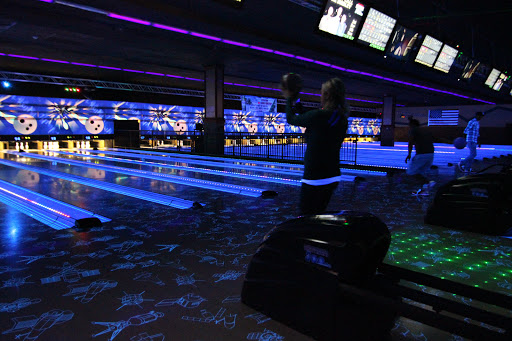 Bowling Alley «Chaparral 300 - We may close 1 hour early Sun-Thurs depending on volume, please call for details.», reviews and photos, 4191 Chino Hills Pkwy, Chino Hills, CA 91709, USA