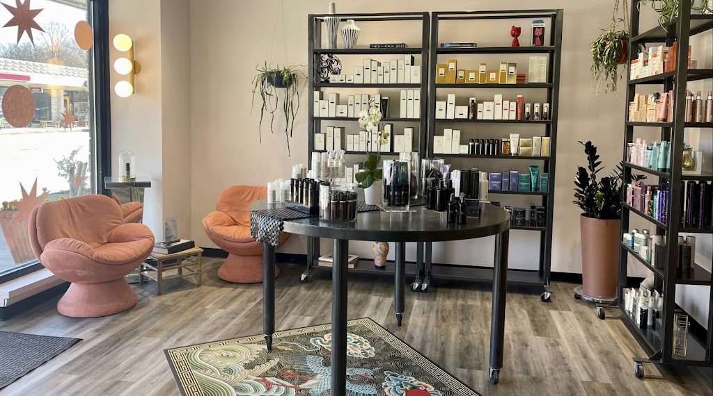 Satellite Salon Omaha, NE 68114 Services and Reviews