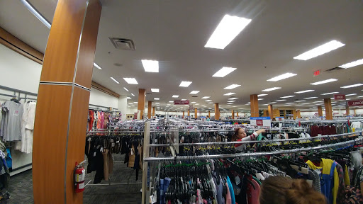 Clothing Store «Burlington Coat Factory», reviews and photos, 285 N Moorpark Rd, Thousand Oaks, CA 91360, USA