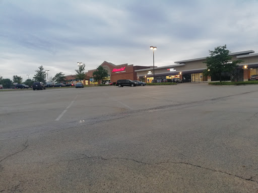 Grocery Store «Schnucks», reviews and photos, 975 S Annie Glidden Rd, DeKalb, IL 60115, USA