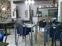 Atmosphère du Restaurant français Auberge La Cardabelle à Sainte-Eulalie-de-Cernon - n°13