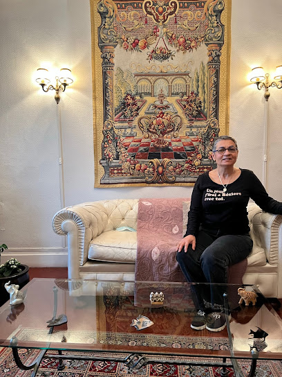 Sara Degourouchi Baptiste Voyante