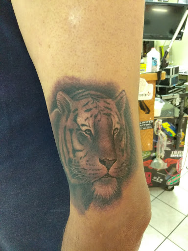 Tattoo Shop «Unlimited Tattoo», reviews and photos, 359 S Irwindale Ave, Azusa, CA 91702, USA