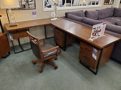 Furniture Store «Raymour & Flanigan Furniture and Mattress Store», reviews and photos, 1314 US-22, Phillipsburg, NJ 08865, USA