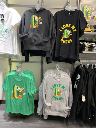 Book Store «The Duck Store - Campus», reviews and photos, 895 E 13th Ave, Eugene, OR 97401, USA