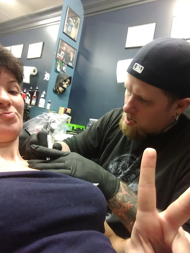 Tattoo Shop «Rockstar Tattoo», reviews and photos, 31050 Gratiot Ave, Roseville, MI 48066, USA