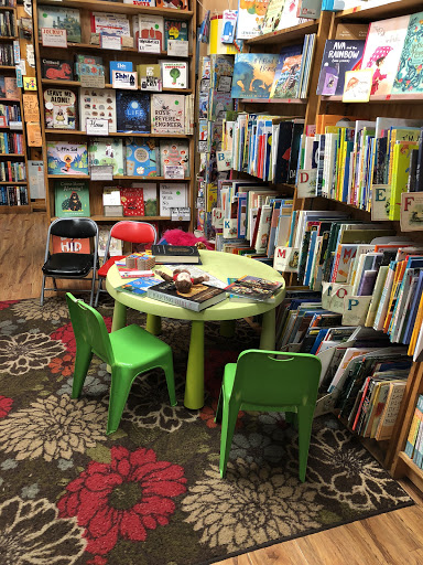 Book Store «Green Apple Books», reviews and photos, 506 Clement St, San Francisco, CA 94118, USA