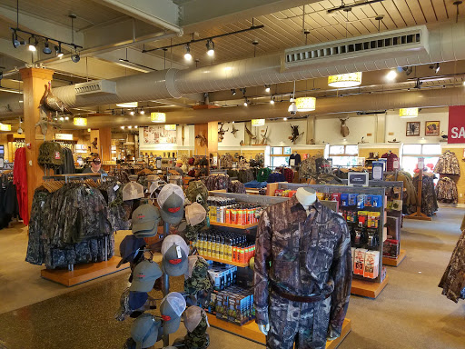 Clothing Store «L.L. Bean», reviews and photos, 95 Main St, Freeport, ME 04032, USA