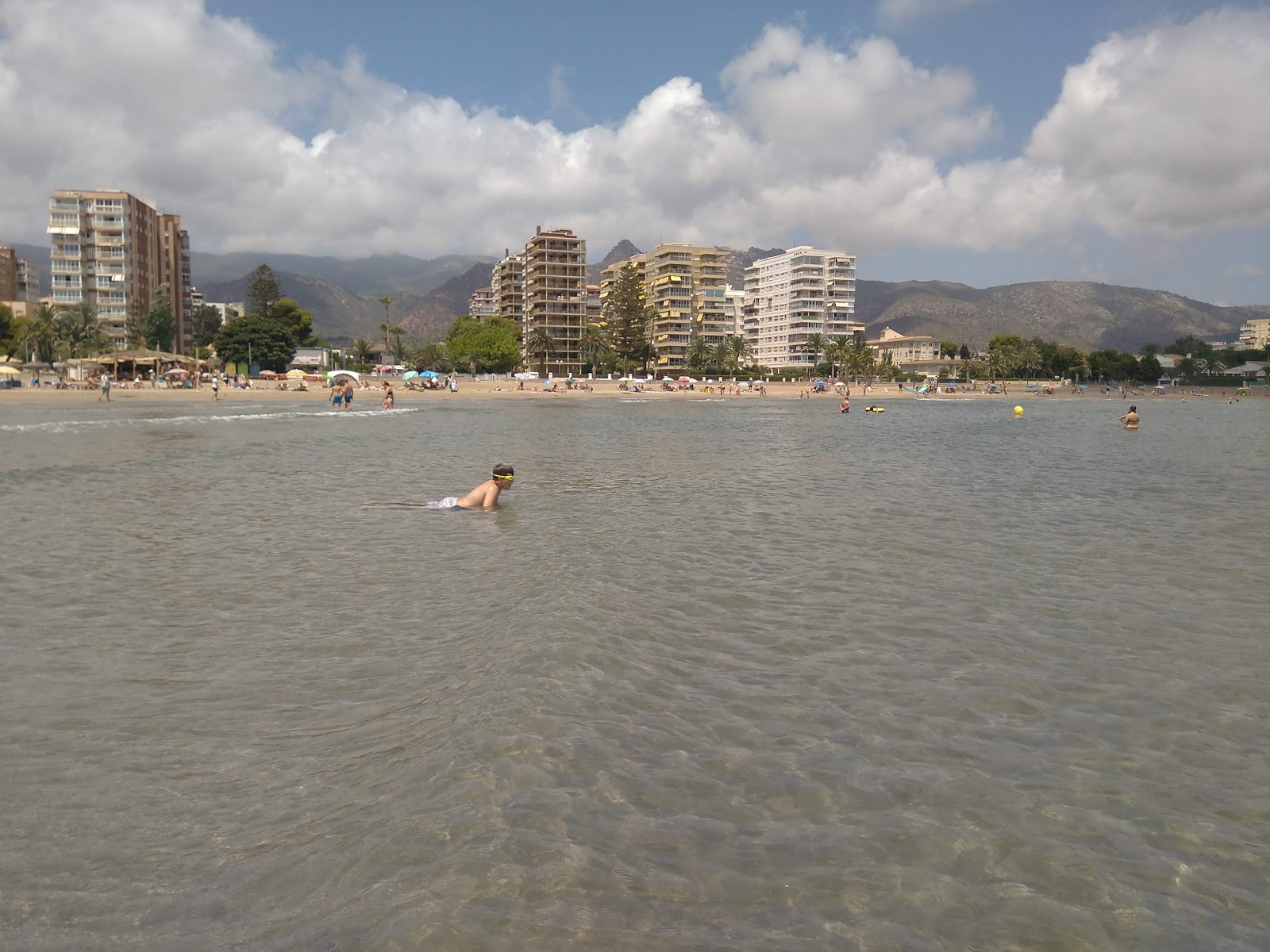 Photo de Platgeta Torrebellber avec baie spacieuse