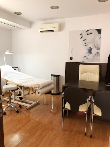 Clínicas DH- Almería | Medicina Estética & Depilación Láser en Almería, Almería