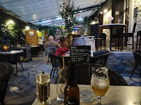 Atmosphère du Restaurant français Restaurant Le Chelsea à Vallon-Pont-d'Arc - n°1