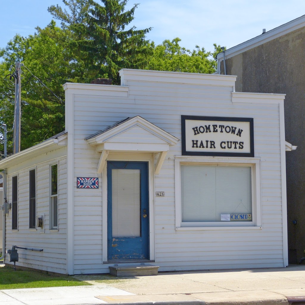 Hometown Hair Cuts 53013