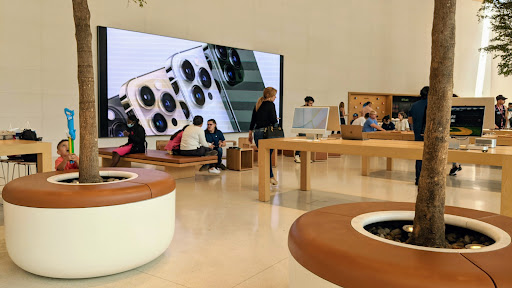 Computer Store «Apple Dadeland», reviews and photos, 7535 Dadeland Mall Cir W, Miami, FL 33156, USA