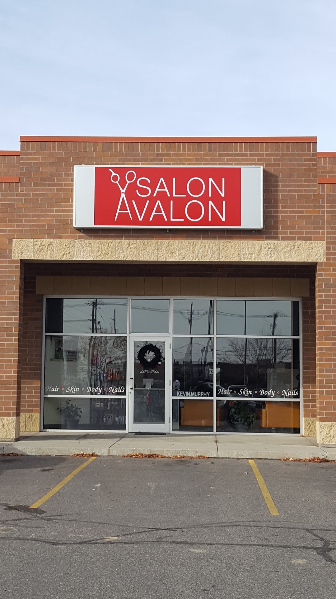 Salon Avalon