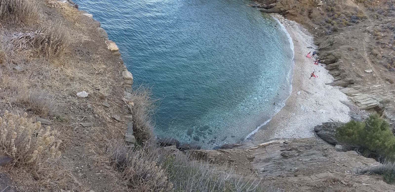 Foto de Apollonas W.beach II con guijarro fino claro superficie