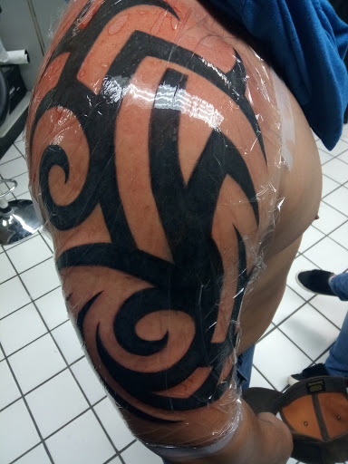 Tattoo Shop «Xtreme Piercing & Tattoo Shop», reviews and photos, 6301 NW Loop 410, San Antonio, TX 78238, USA