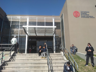 Escuela Secundaria de Educación Técnica (E.S.E.T.) de la Universidad Nacional de Quilmes