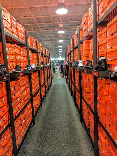Sporting Goods Store «Nike Factory Store», reviews and photos, 120 Laconia Rd #201, Tilton, NH 03276, USA