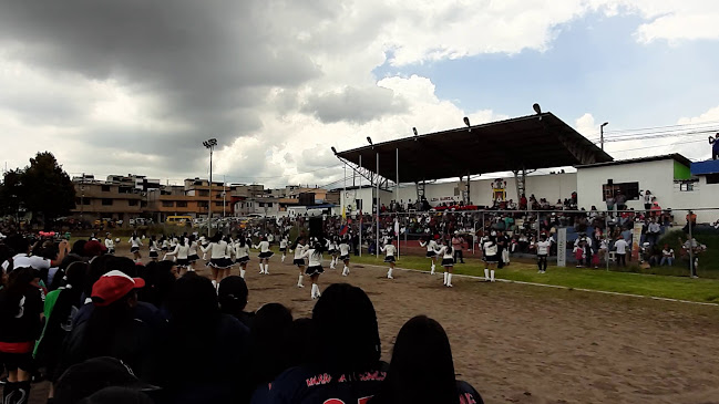 Opiniones de Liga Barrial Ciudad De Quito en Quito - Campo de fútbol