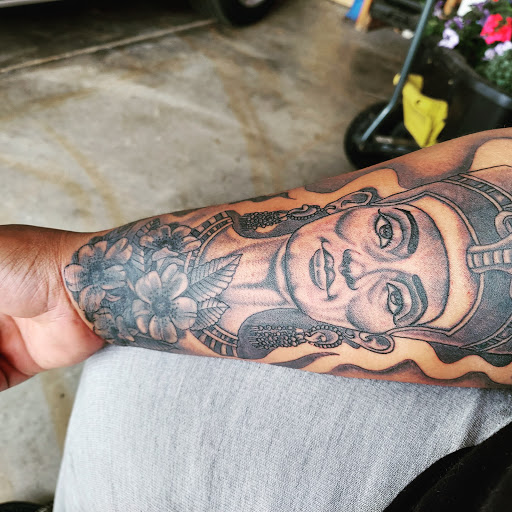 Tattoo Shop «Red 5 Tattoo», reviews and photos, 829 Lynnhaven Pkwy #121, Virginia Beach, VA 23452, USA