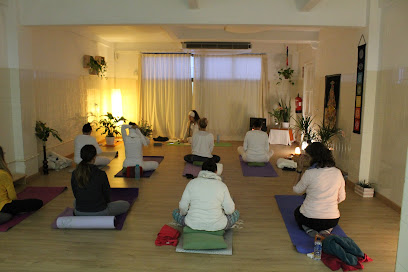 Centro de yoga, Ysi Yoga. Escuela de Yoga