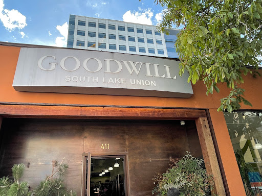 Thrift Store «Goodwill South Lake Union», reviews and photos, 411 Westlake Ave N, Seattle, WA 98109, USA