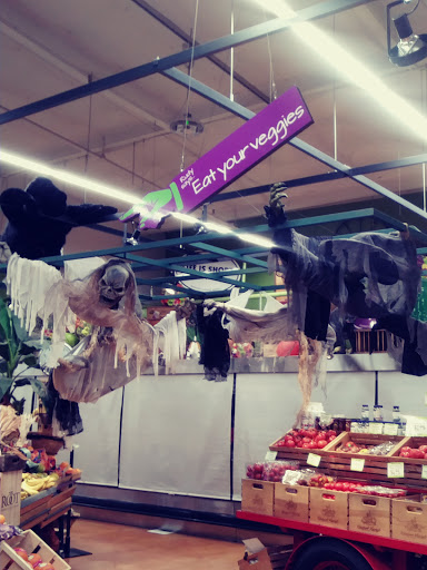 Grocery Store «Newport Avenue Market», reviews and photos, 1121 NW Newport Ave, Bend, OR 97703, USA