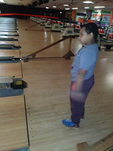 Shopping Mall «Eastgate Shopping Center», reviews and photos, 1610 2nd St, Henderson, KY 42420, USA