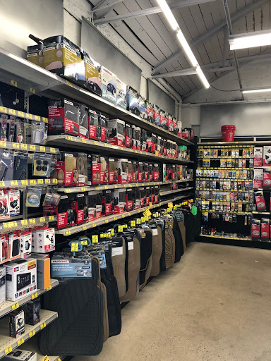 Auto Parts Store «Advance Auto Parts», reviews and photos, 5524 Schaefer Rd, Dearborn, MI 48126, USA