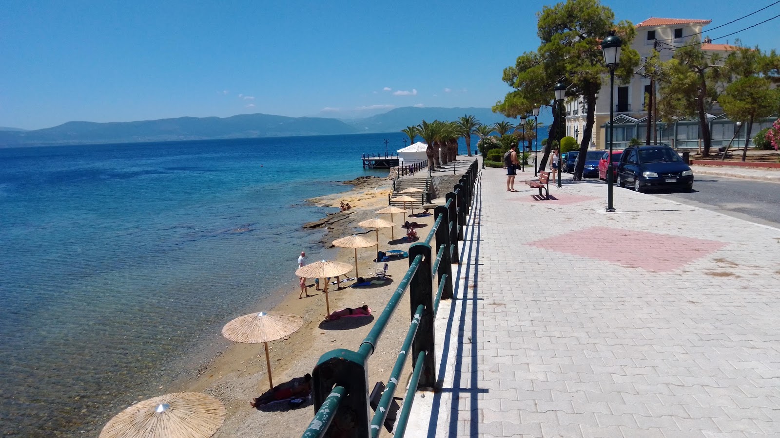 Foto van Loutra Edipsou beach en de nederzetting