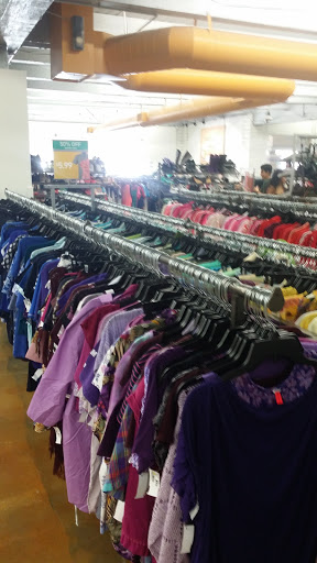 Thrift Store «Goodwill Store», reviews and photos, 23740 El Toro Rd e, Lake Forest, CA 92630, USA