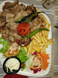 Kebab du Café et restaurant de grillades Anatolie à Montereau-Fault-Yonne - n°4