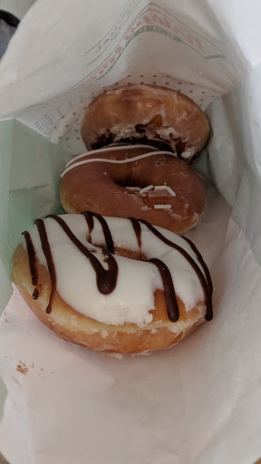 Bakery «Krispy Kreme Doughnuts», reviews and photos, 3860 S Campbell Ave, Springfield, MO 65807, USA