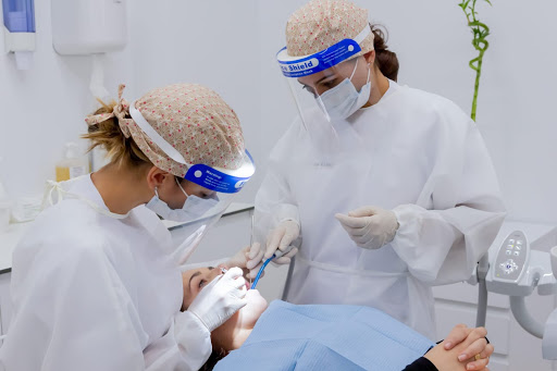 Clínica Dental Linde Segovia en Granada, Granada