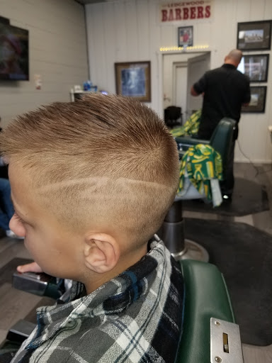 Barber Shop «Ledgewood Barber Shop», reviews and photos, 17100 Royalton Rd, Strongsville, OH 44136, USA