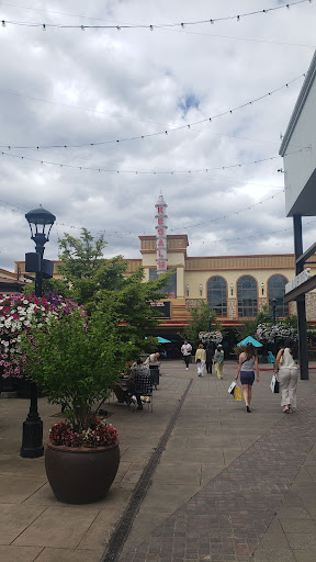 Shopping Mall «Bridgeport Village», reviews and photos, 7455 SW Bridgeport Rd, Tigard, OR 97224, USA