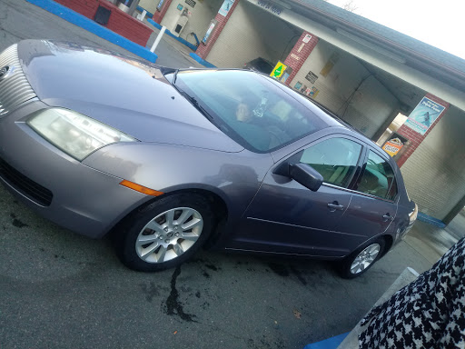 Globe Car Wash Inc en Fall River
