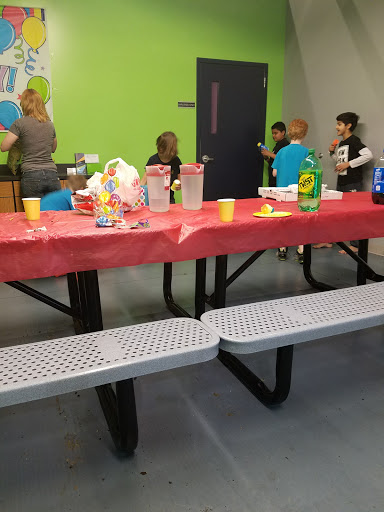 Amusement Center «Freefall Trampoline Park», reviews and photos, 2800 Baglyos Cir, Bethlehem, PA 18020, USA