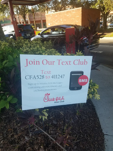 Fast Food Restaurant «Chick-fil-A», reviews and photos, 3050 E Semoran Blvd, Apopka, FL 32703, USA