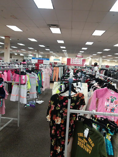 Clothing Store «Burlington Coat Factory», reviews and photos, 600 Northtown Dr, Blaine, MN 55434, USA