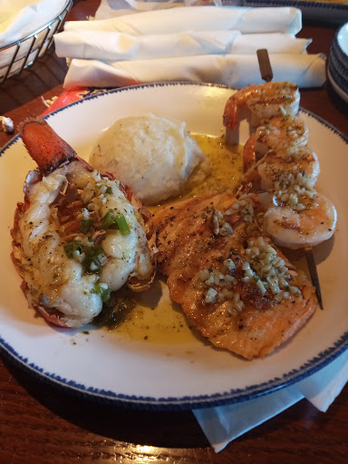 Shopping Mall «Oakdale Village Shopping Center», reviews and photos, 8301 3rd St N, St Paul, MN 55128, USA